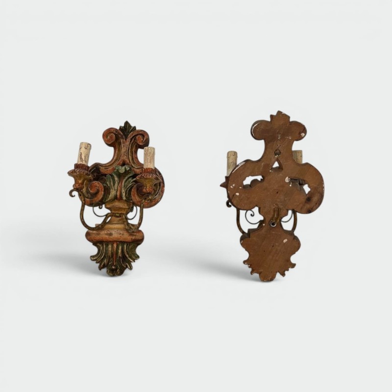 Appliques en Bois Sculpté Polychrome | Maison Barrois