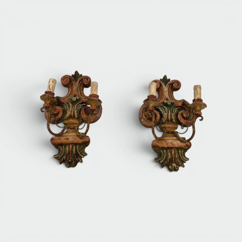 Appliques en Bois Sculpté Polychrome | Maison Barrois
