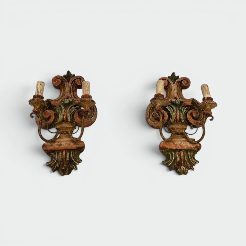 Appliques en Bois Sculpté Polychrome | Maison Barrois
