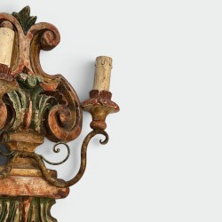 Appliques en Bois Sculpté Polychrome | Maison Barrois