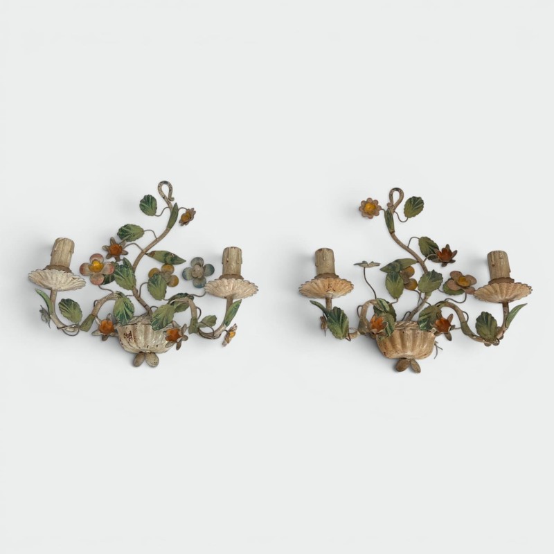 Appliques au Panier Fleuri en Tôle Peinte | Maison Barrois