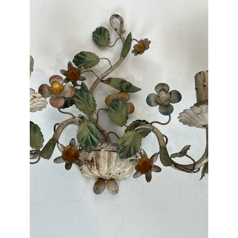 Appliques au Panier Fleuri en Tôle Peinte | Maison Barrois