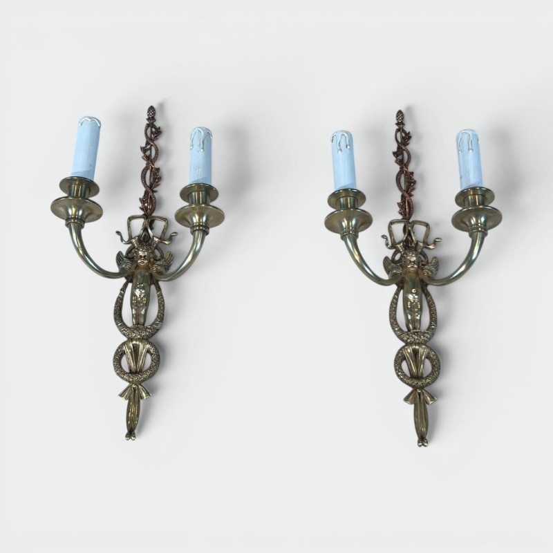 Paire d'Appliques de Style Néoclassique à Deux Bras de Lum | Maison Barrois