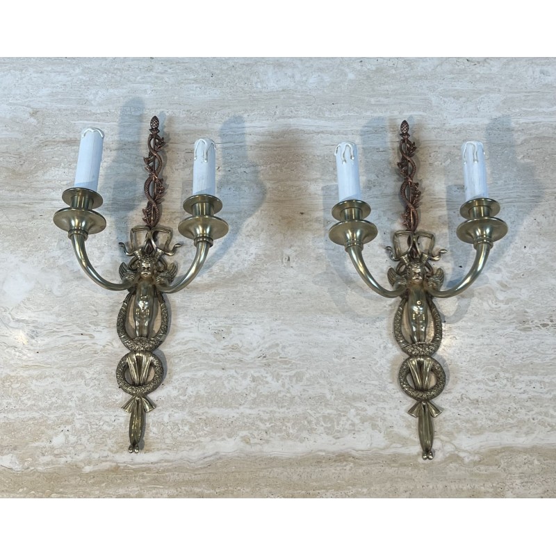 Paire d'Appliques de Style Néoclassique à Deux Bras de Lum | Maison Barrois