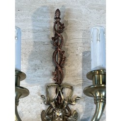 Paire d'Appliques de Style Néoclassique à Deux Bras de Lum | Maison Barrois