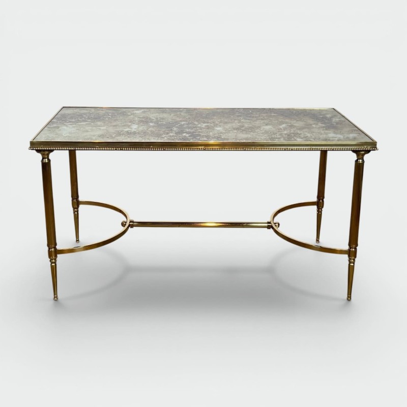 Table Basse Rectangulaire en Laiton à Galerie Perlée et Pl | Maison Barrois