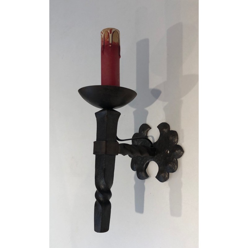 Suite de Six Appliques en Fer Forgé en Forme de Torche à F | Maison Barrois