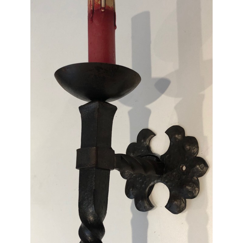 Suite de Six Appliques en Fer Forgé en Forme de Torche à F | Maison Barrois