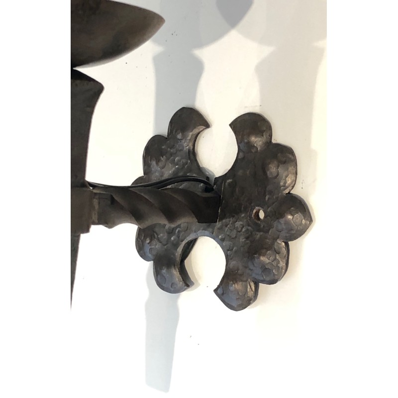 Suite de Six Appliques en Fer Forgé en Forme de Torche à F | Maison Barrois