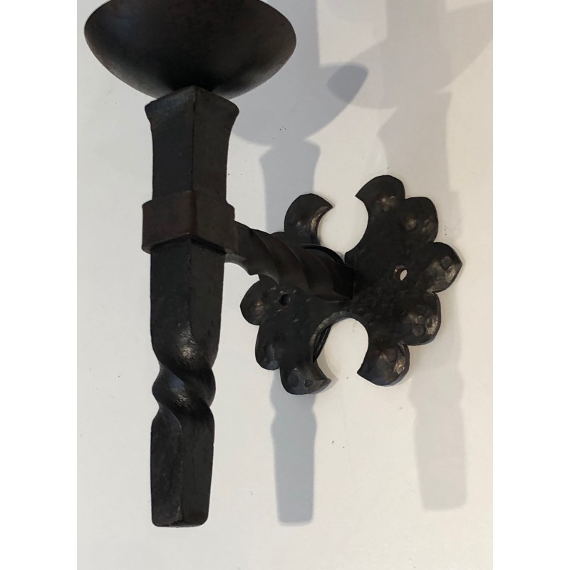 Suite de Six Appliques en Fer Forgé en Forme de Torche à F | Maison Barrois