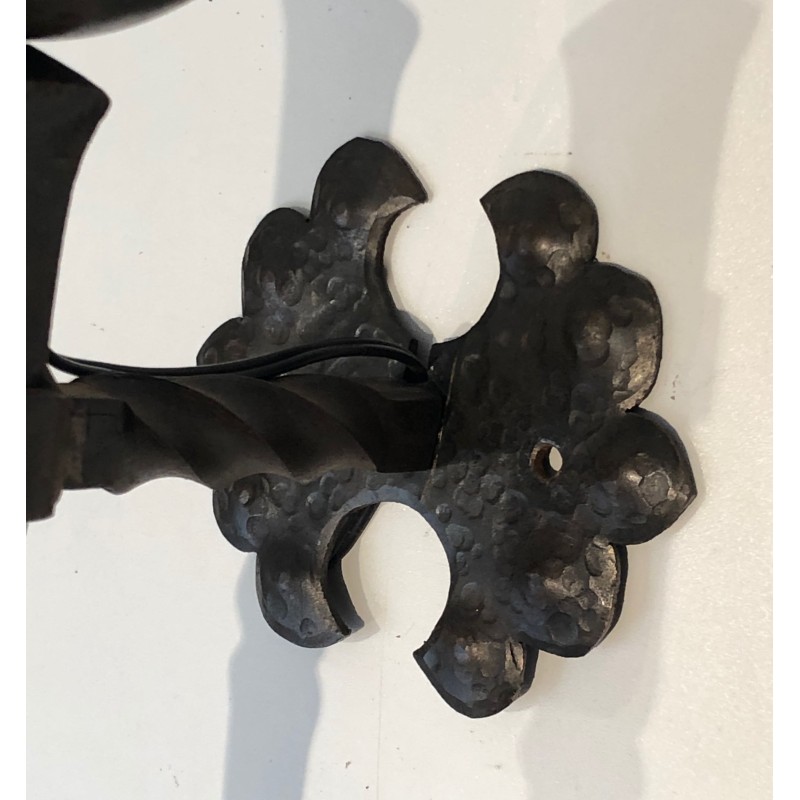 Suite de Six Appliques en Fer Forgé en Forme de Torche à F | Maison Barrois