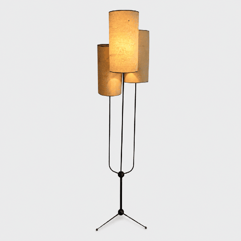 Lampadaire Tripode en Fer Forgé à Trois Lumières Étagées, | Maison Barrois