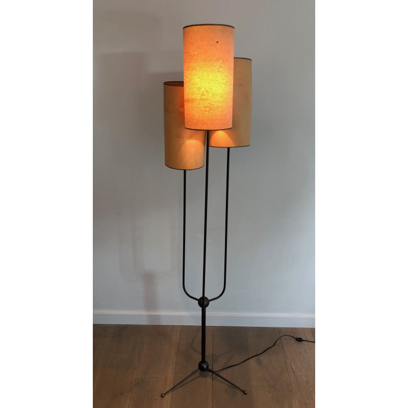 Lampadaire Tripode en Fer Forgé à Trois Lumières Étagées, | Maison Barrois