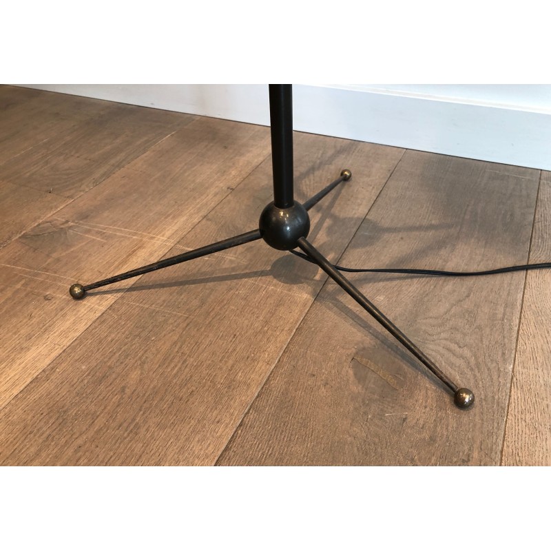 Lampadaire Tripode en Fer Forgé à Trois Lumières Étagées, | Maison Barrois