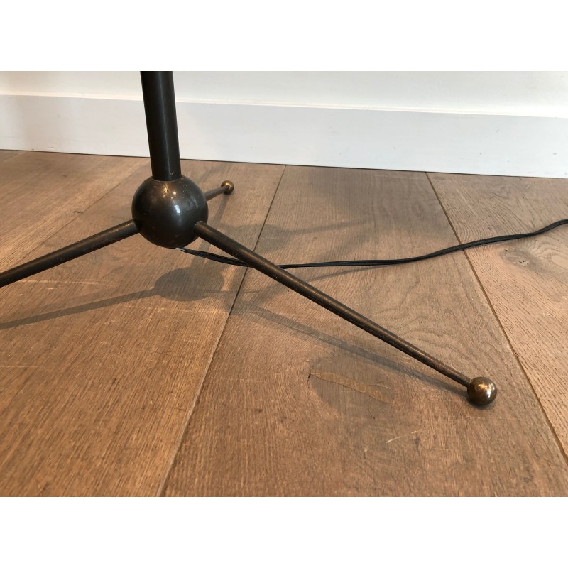 Lampadaire Tripode en Fer Forgé à Trois Lumières Étagées, | Maison Barrois