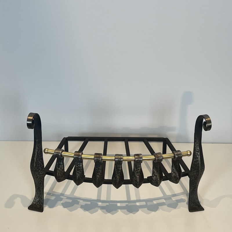 Grille de Foyer en Fer Forgé Martelé à Volutes et Traverse | Maison Barrois