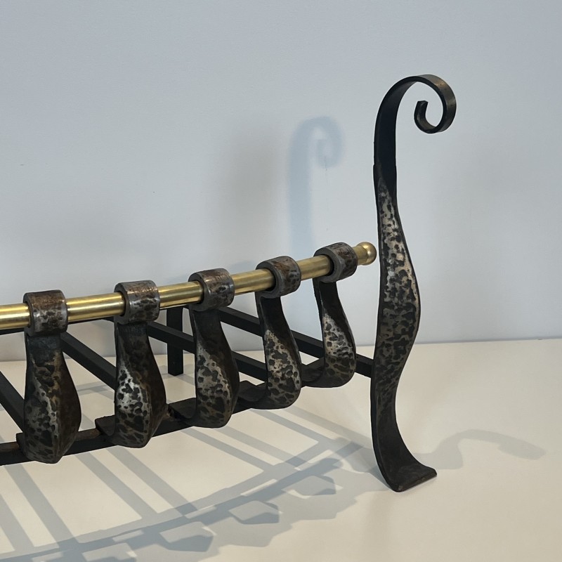 Grille de Foyer en Fer Forgé Martelé à Volutes et Traverse | Maison Barrois