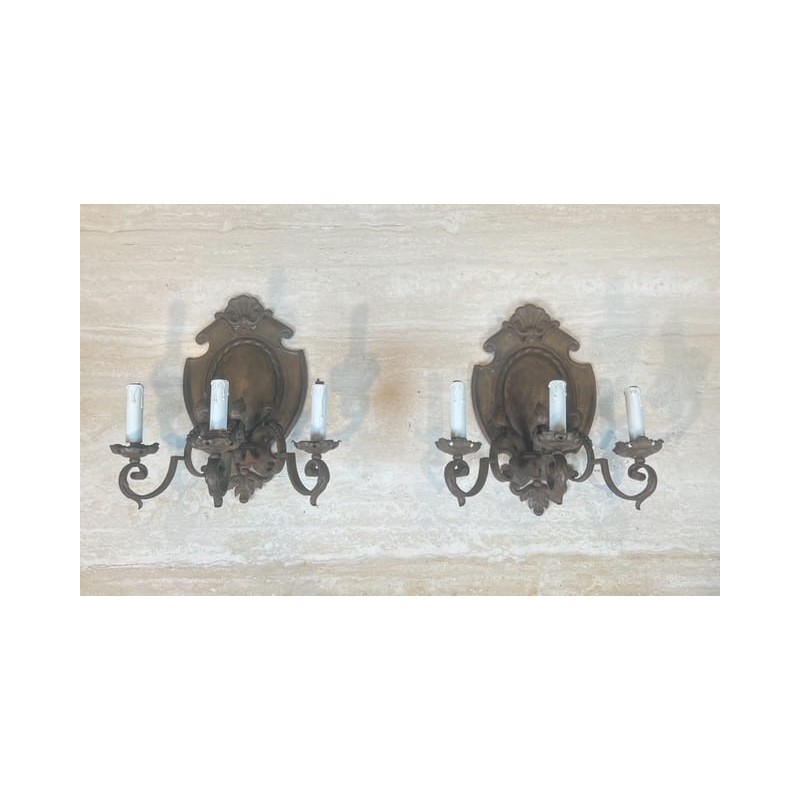 Paire d'Appliques en Fer Forgé à Trois Bras et Platine en | Maison Barrois