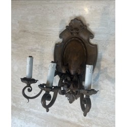 Paire d'Appliques en Fer Forgé à Trois Bras et Platine en | Maison Barrois