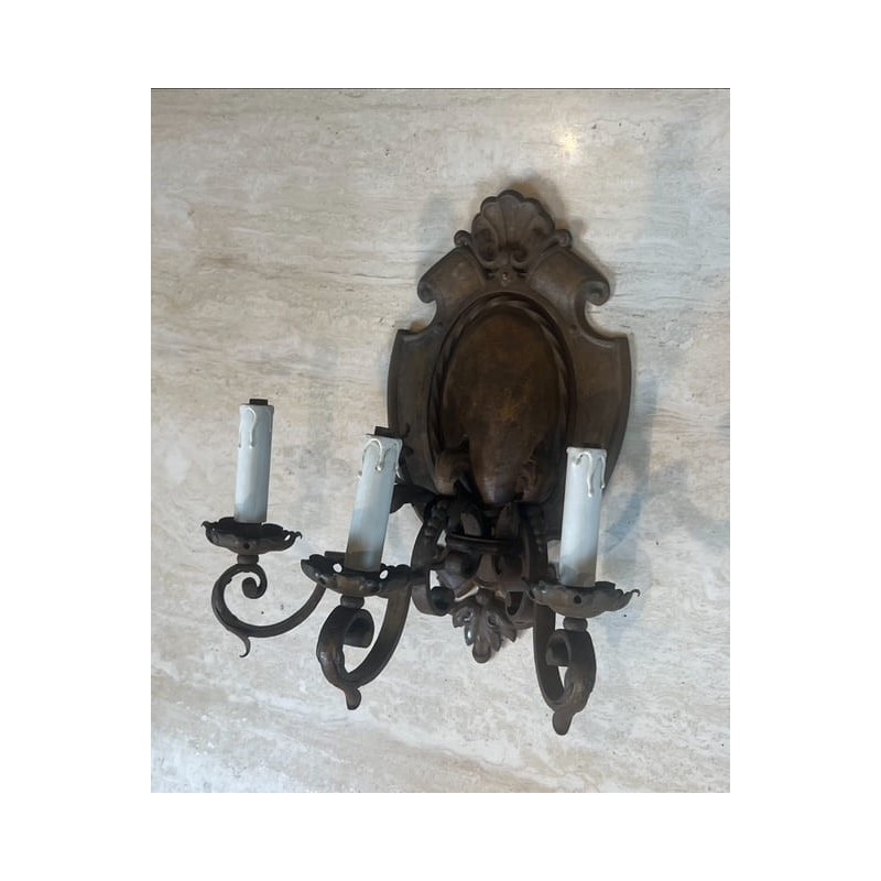 Paire d'Appliques en Fer Forgé à Trois Bras et Platine en | Maison Barrois