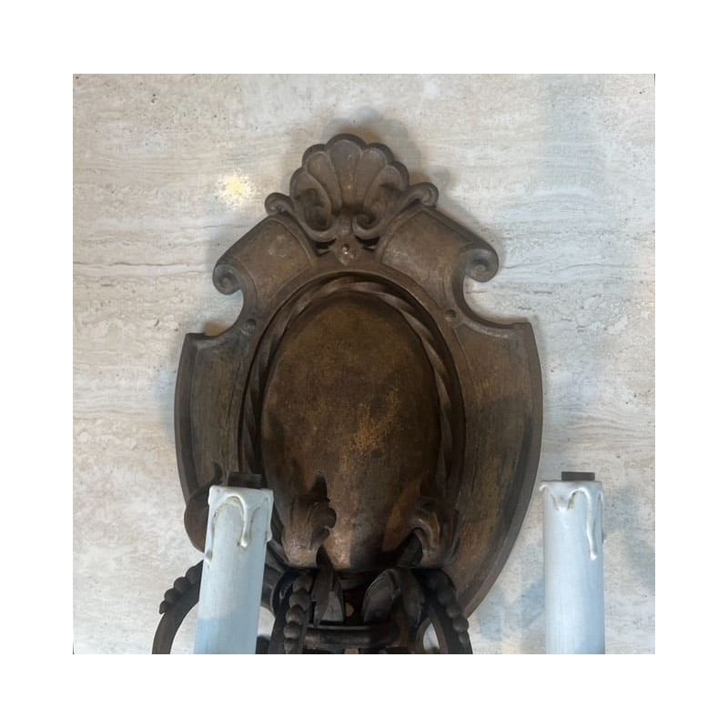 Paire d'Appliques en Fer Forgé à Trois Bras et Platine en | Maison Barrois