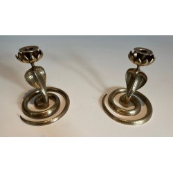 Paire de Bougeoirs en Bronze Ciselé aux Cobras, Art Déco, Travail Français, vers 1940
