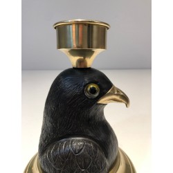 Paire de Bougeoirs Représentant des Aigles en Bois Sculpté, Becs en Laiton et Yeux de Verre Estampillé Houy Pouiga