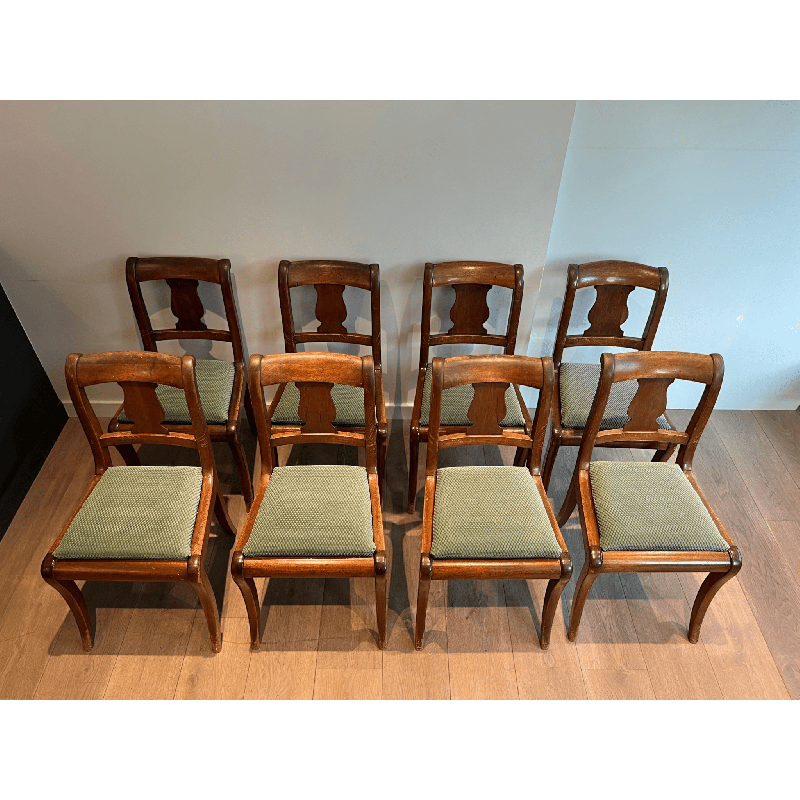 Suite de Huit Chaises en Noyer à Dossier Bandeau et Pieds | Maison Barrois