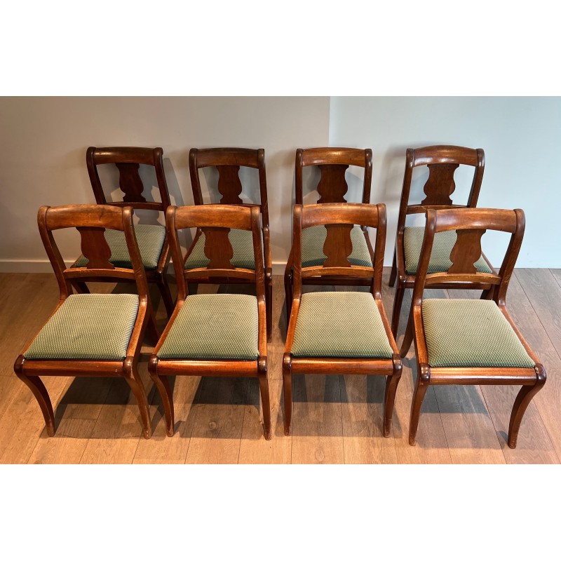 Suite de Huit Chaises en Noyer à Dossier Bandeau et Pieds | Maison Barrois