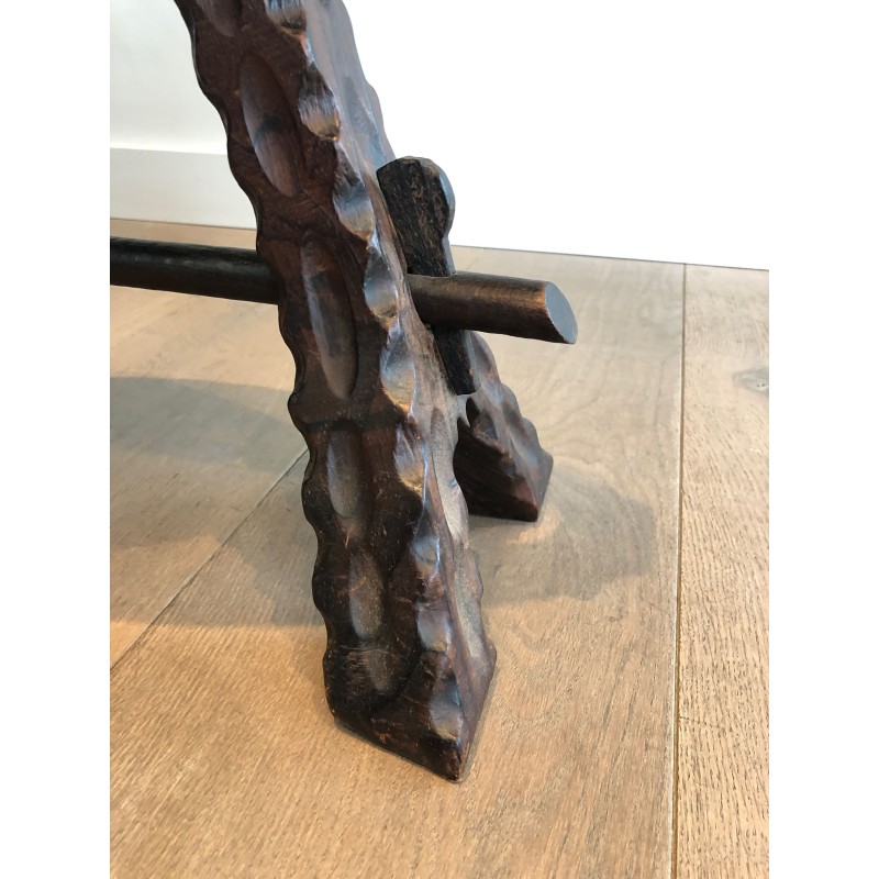Tabouret Brutaliste en Bois Sculpté à Assise en Peau, Trav | Maison Barrois