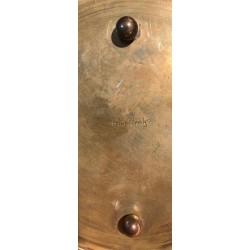 Paire de Bougeoirs Représentant des Aigles en Bois Sculpté, Becs en Laiton et Yeux de Verre Estampillé Houy Pouiga