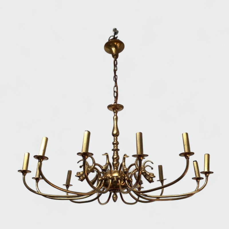 Lustre en Laiton Doré à Douze Bras et Décor de Têtes de Da | Maison Barrois