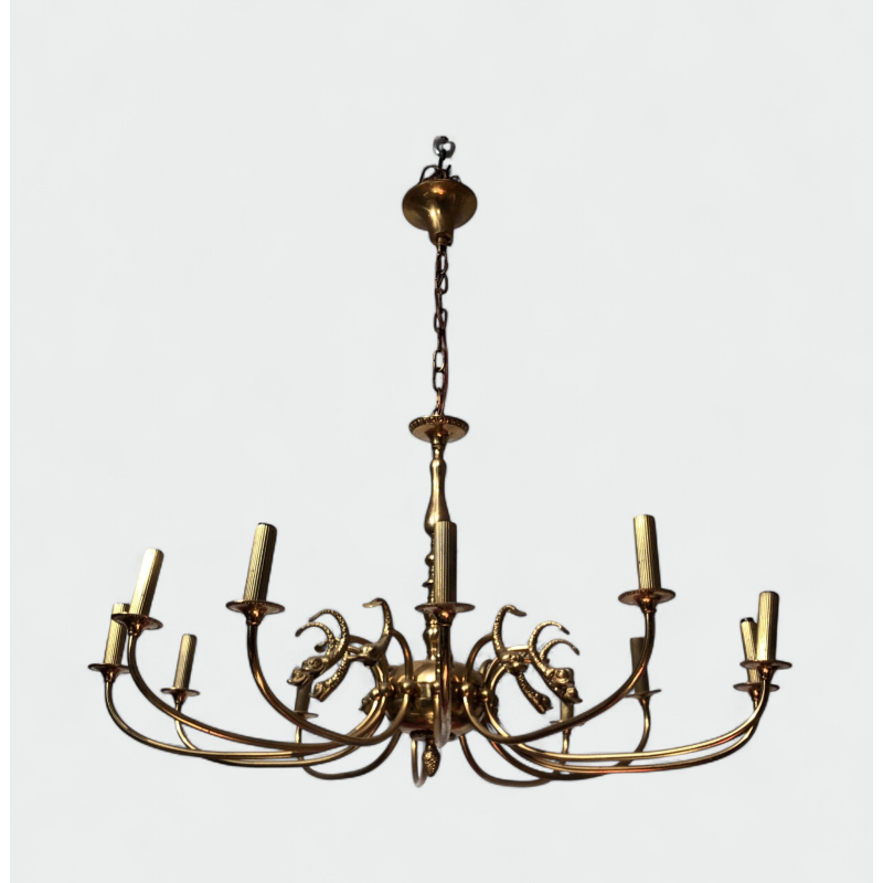 Lustre en Laiton Doré à Douze Bras et Décor de Têtes de Da | Maison Barrois