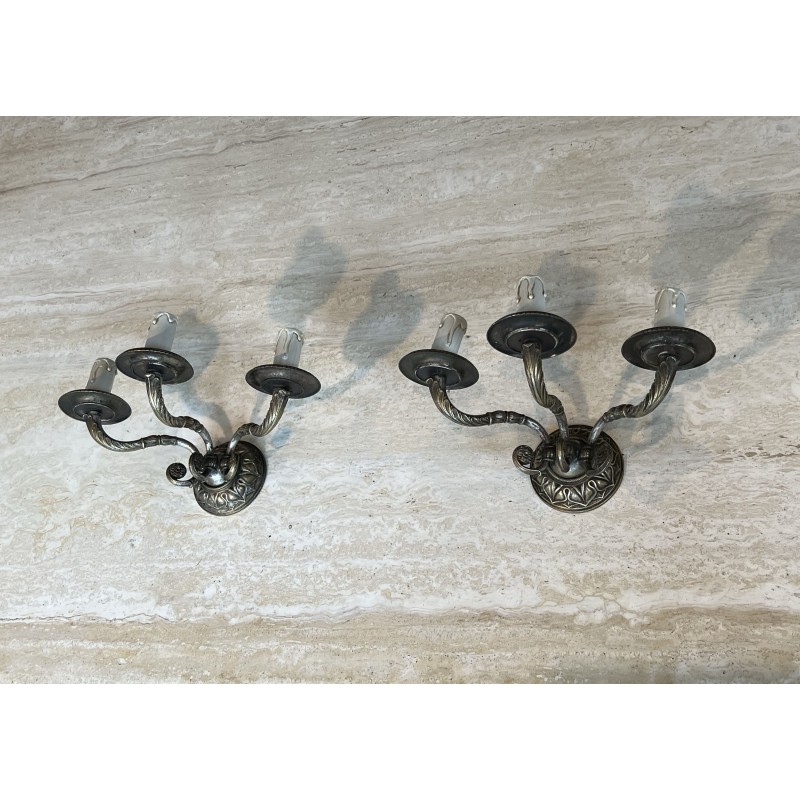 Paire d'Appliques Néoclassiques en Bronze Patiné à Trois B | Maison Barrois