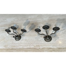 Paire d'Appliques Néoclassiques en Bronze Patiné à Trois B | Maison Barrois