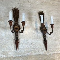 Paire d'Appliques à Deux Bras de Lumière en Bois Sculpté P | Maison Barrois