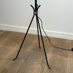 Lampadaire Tripode en Métal Laqué Noir et Laiton, Travail | Maison Barrois