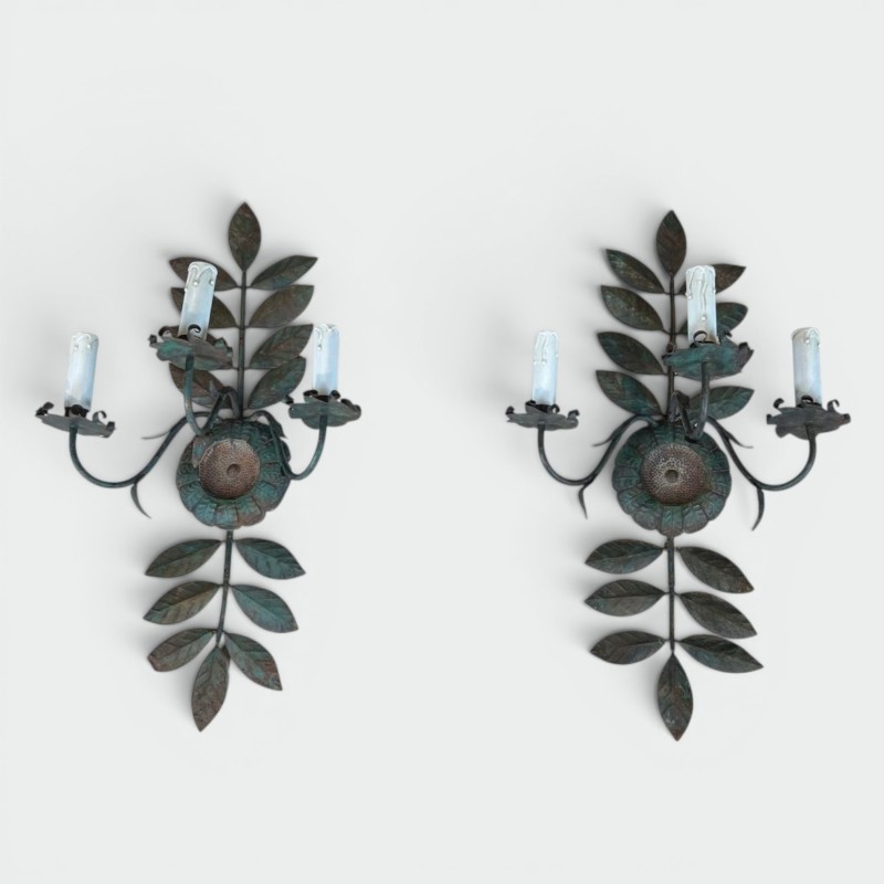 Paire d' Appliques Décoratives aux Tournesols et Feuillages en Métal Patiné