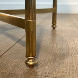 Table Basse Ronde Néoclassique en Laiton à Galerie Ajourée | Maison Barrois