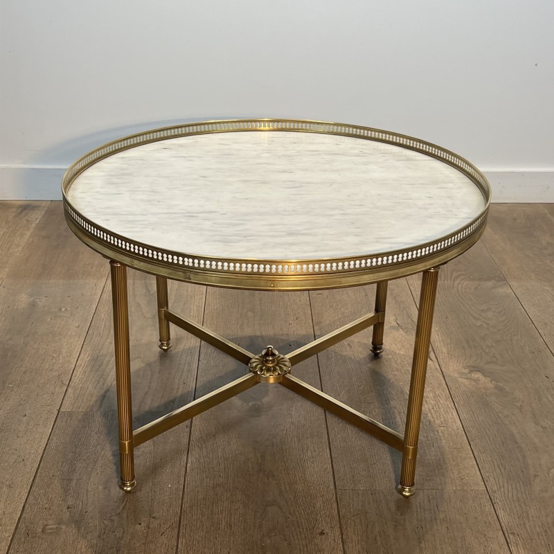 Table Basse Ronde Néoclassique en Laiton à Galerie Ajourée | Maison Barrois