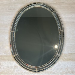 Miroir Mural Ovale Multi-Facettes et Guirlandes de Laiton, | Maison Barrois