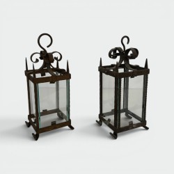 Paire de Lanternes en Fer Forgé à Pans Vitrés et Montants | Maison Barrois