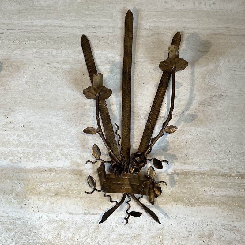 Paire d'Appliques en Fer Forgé Doré à Deux Bras de Lumière | Maison Barrois