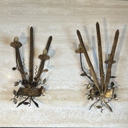 Paire d'Appliques en Fer Forgé Doré à Deux Bras de Lumière | Maison Barrois