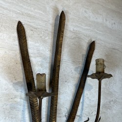 Paire d'Appliques en Fer Forgé Doré à Deux Bras de Lumière | Maison Barrois