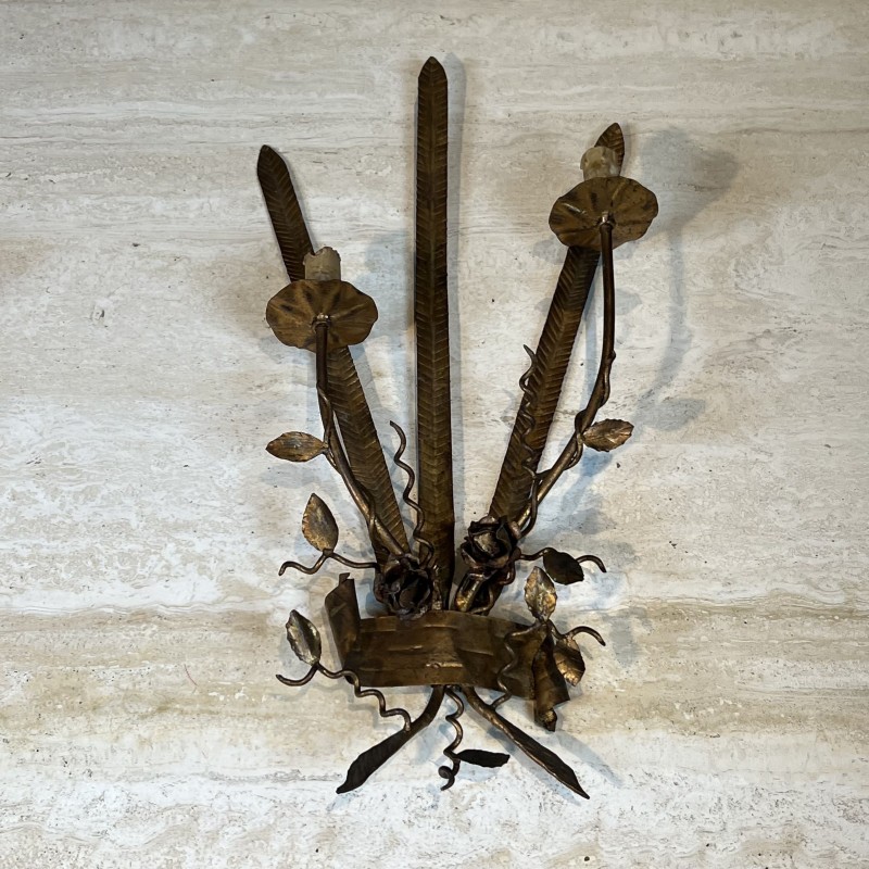 Paire d'Appliques en Fer Forgé Doré à Deux Bras de Lumière | Maison Barrois