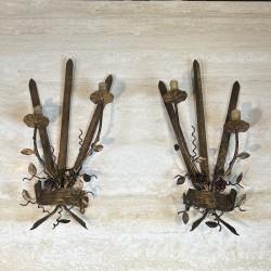 Paire d'Appliques en Fer Forgé Doré à Deux Bras de Lumière | Maison Barrois
