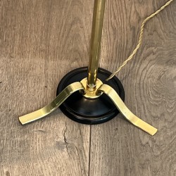 Lampadaire en Laiton à Fût Bagué de Noir, Piètement Tripod | Maison Barrois