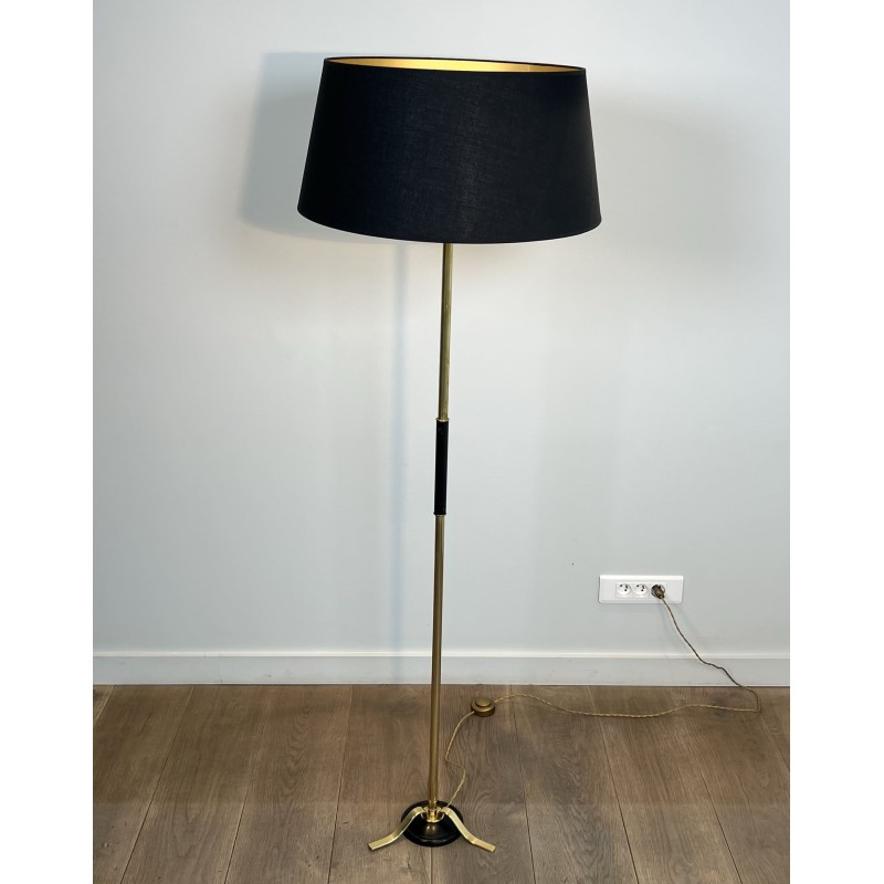 Lampadaire en Laiton à Fût Bagué de Noir, Piètement Tripod | Maison Barrois