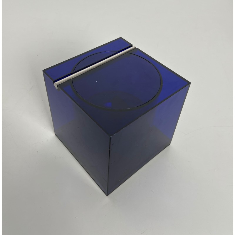 Seau à Glace Cubique en Plexiglas Bleu à Couvercle Pivotan | Maison Barrois